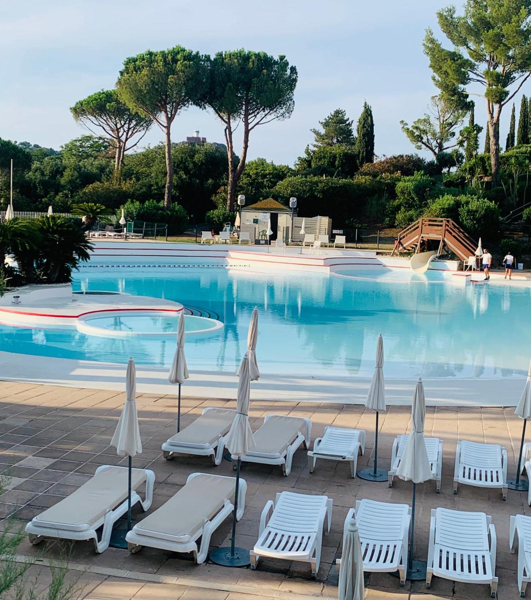 T2 En Rez De Jardin Privatif Cloture , Cap Esterel Pierre Et Vacances ,Piscine Chauffee Des Le 05 Avril Au 02 Novembre Saint-Raphael (Var) Exterior foto